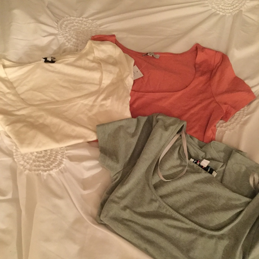 Bundle Square neck short sleeve tee’s